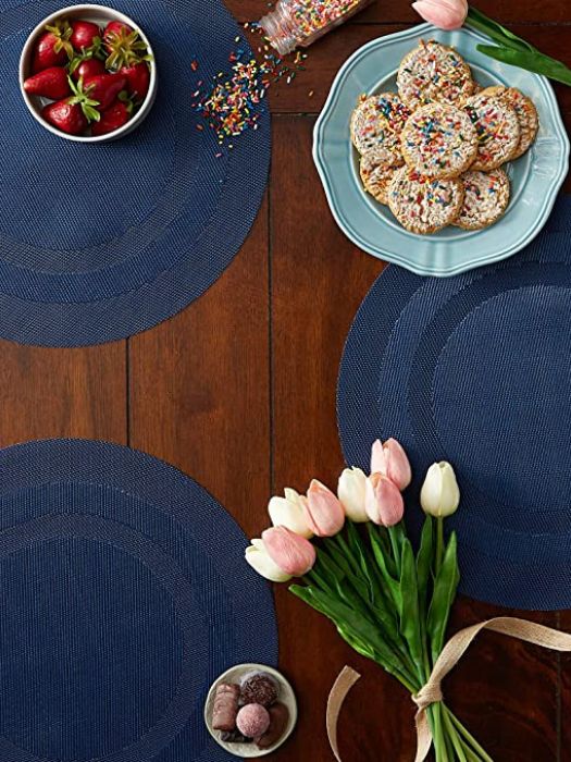 43 Easy DIY Wedding Gifts For Any Couples That You Can Make 11 Round Fabric Placemats For Homemade Wedding Gift Ideas
