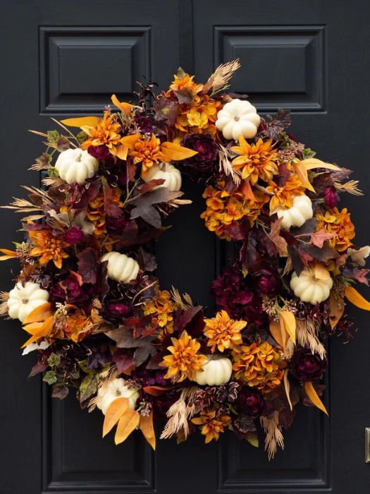 43 Easy DIY Wedding Gifts For Any Couples That You Can Make 21 DIY Autumnal Wreath Gift