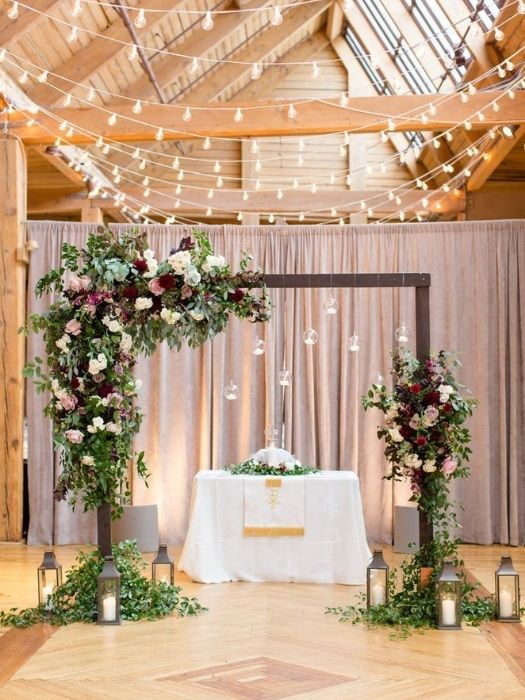 39 Charming Farmhouse Wedding Decor Ideas For Your Big Day 24 Rustic Farmhouse Wedding Decor Arch With Hang Florals