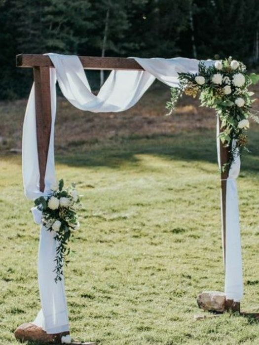 39 Charming Farmhouse Wedding Decor Ideas For Your Big Day 25 Rustic Farmhouse Wedding Decor Wood Arch