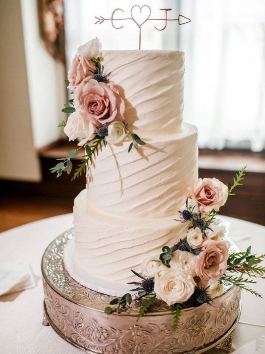 39 Charming Farmhouse Wedding Decor Ideas For Your Big Day 46 Studio Heart Cake Topper For Farmhouse Wedding Decor