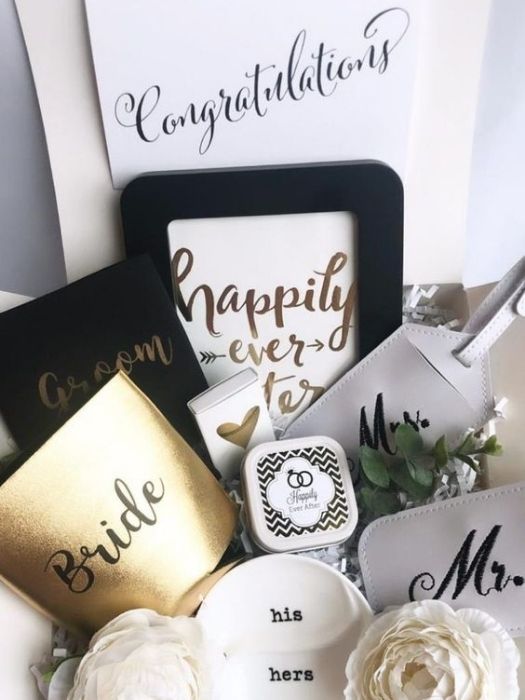 40 Best Engagement Party Gifts From Parents For Any Couples 15 Engagement Gift Ideas From Parents Gift Box