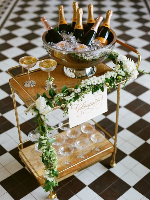 35 Perfect Wedding Cocktail Table Decor You Can Afford 13 Decorative Cocktail Tables Cart Covered In Vines