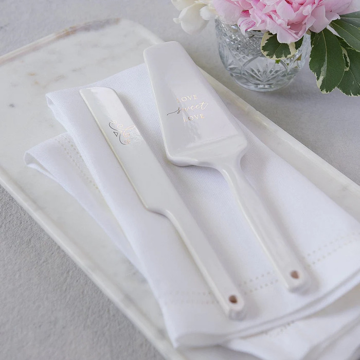 30 Extraordinary Wedding Cake Cutting Set Ideas In 2022 1 White Porcelain Cake Serving Set
